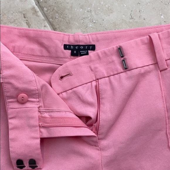 Bubble gum pink Theory shorts - Picture 3 of 4